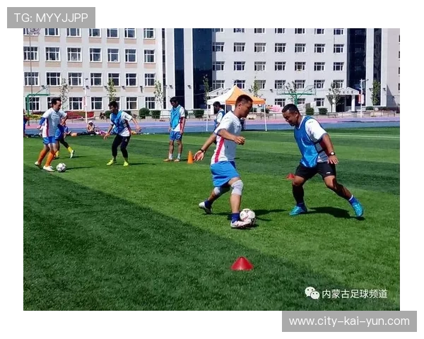 卡马文加独自加练截球，教练将其列为防守“秘密武器”