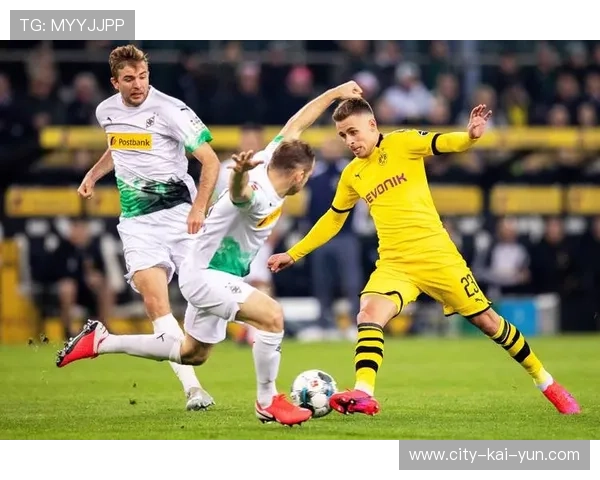 德甲多特前场压制奏效，比分短时被拉开