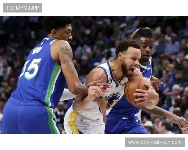 球队阵容轮换失衡导致赛季中期崩盘：致命的沉默危机